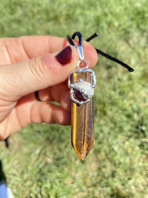 Central Magic Garnet and its Role in Shamanic Practices